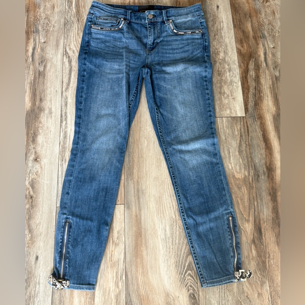 WHBM mid rise skinny ankle with snake print accents